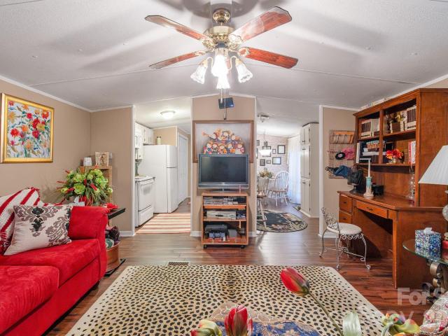 2157 Ross Cauthen Road