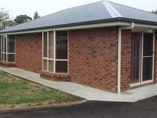 2/157 159 Weld Street, BEACONSFIELD, TAS 7270 House for Rent