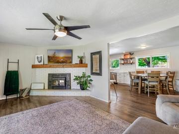2159 Alta Vista Cir