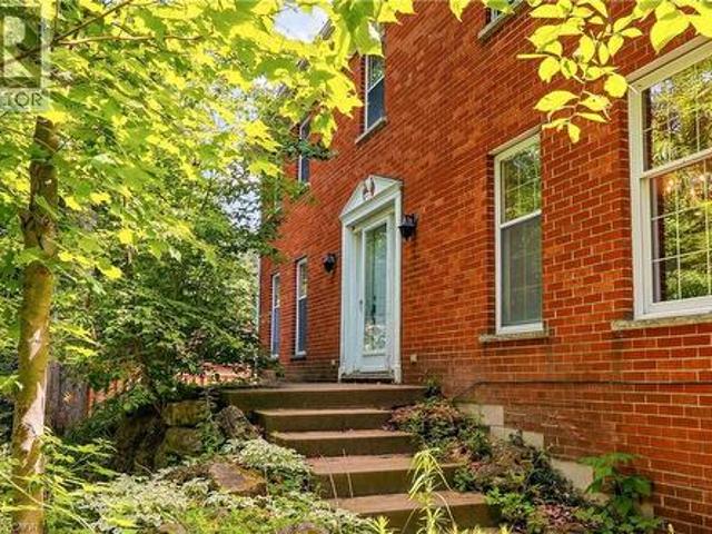 2150 East Street, Kilbride, ON, L7P 0M3 house for sale | Listing ID 40847 | Royal LePage