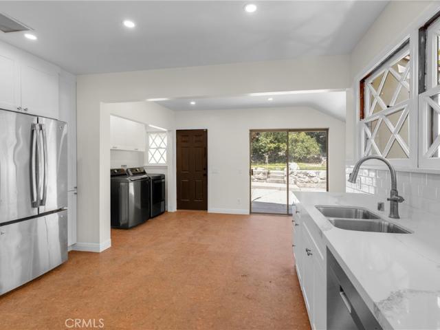 2151 N Altadena
