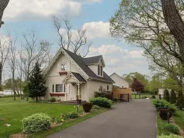 2151 Highway 1, Auburn, NS, B0P 1A0 house for sale Listing.