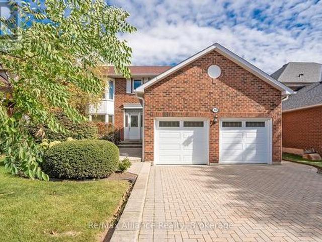 2151 Pineview Drive, Oakville Wc Wedgewood Creek, ON, L6H 5M3 house for sale | Listing ID W13881 | Royal LePage