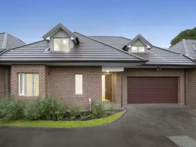 2/151 Wattle Valley Road, Camberwell VIC 3124 Townhouse For.