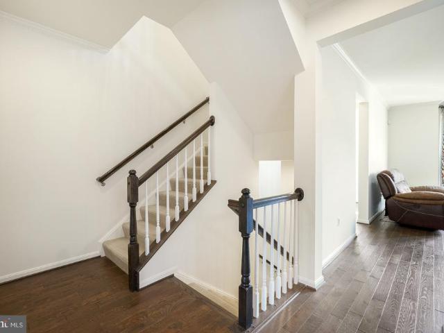 21521 Willow Breeze Square