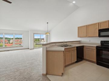 2152 Newbury Ln