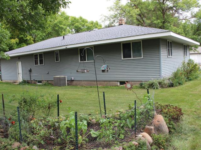 215 1st Avenue SE