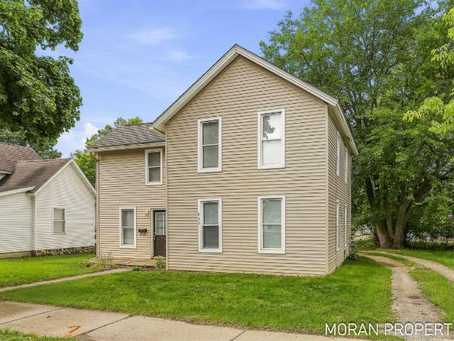 215 2nd Avenue