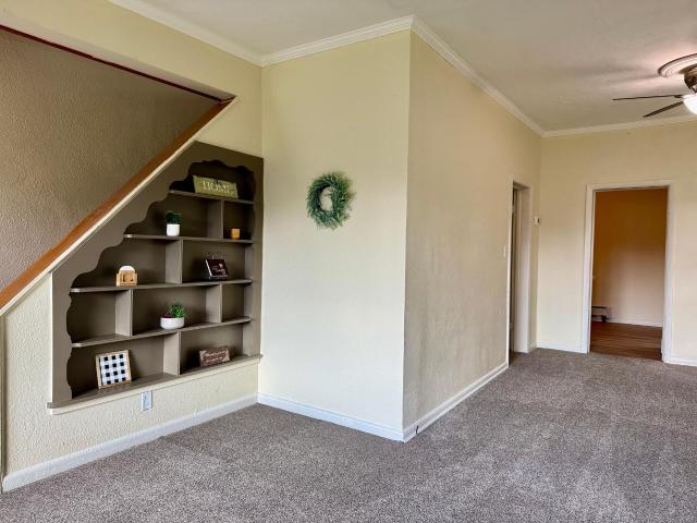 215 6th Street S