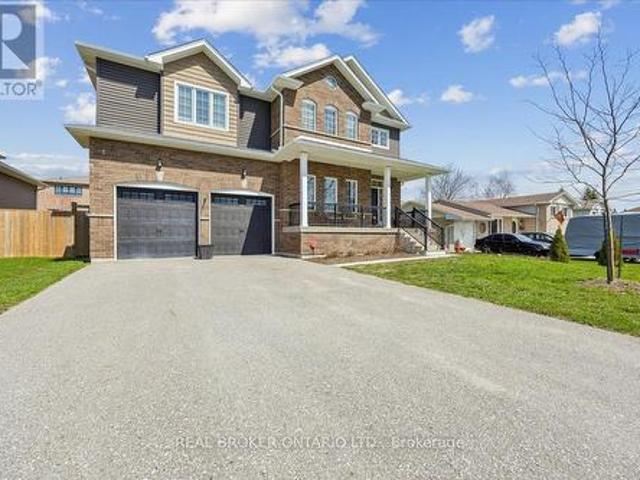 215 Centre Street, Clearview, ON, L0M 1S0 house for sale | Listing ID S13054 | Royal LePage