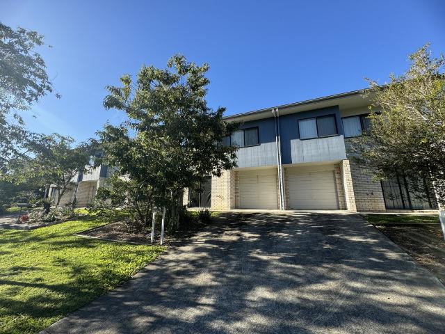 2/15 Chrome Drive, Pimpama