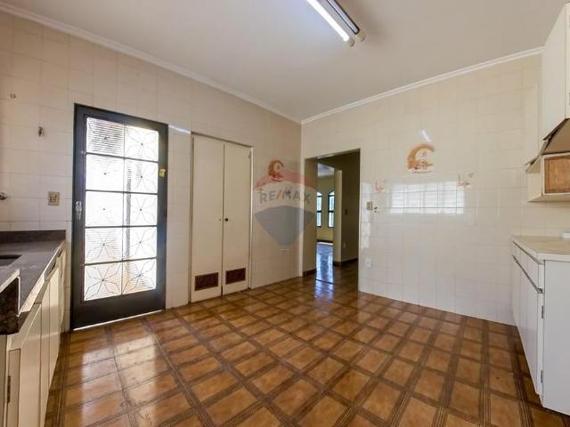 215 Área Útil Casa Alugar, 4 Dormitórios localizado em Jardim Petrópolis, Pirassununga, São Paulo, 13634310 | Brasil