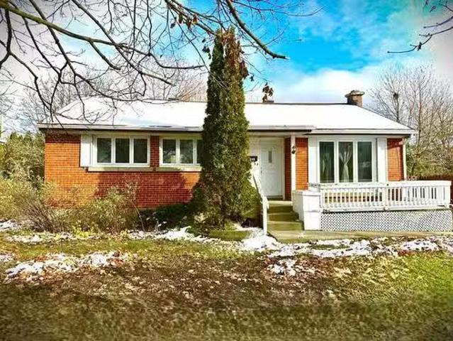 215 Av. Allard, Dorval, QC, H9S 3B8 house for sale Listing.