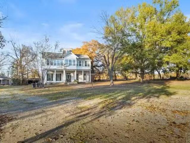215 BELL AVE, TEXARKANA, AR 71854