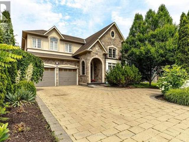 215 Burloak Drive, Oakville, ON, L6L 6T6 house for sale | Listing ID W13540 | Royal LePage