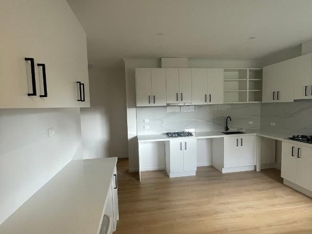2/15 Glenbrook AvenueClayton VIC 3168, Australia