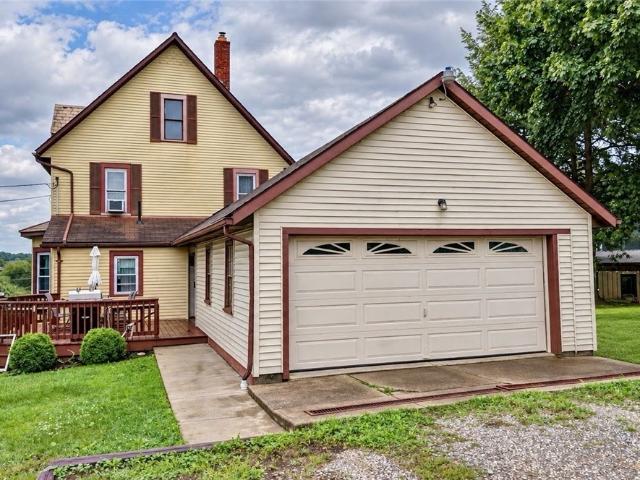 215 Dover Road NE