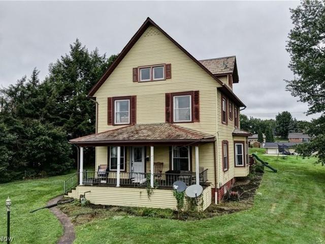 215 Dover Rd NE, Sugarcreek, OH 44681