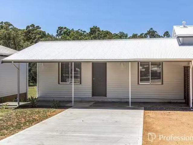 2/15 Falls Road, Serpentine, WA 6125