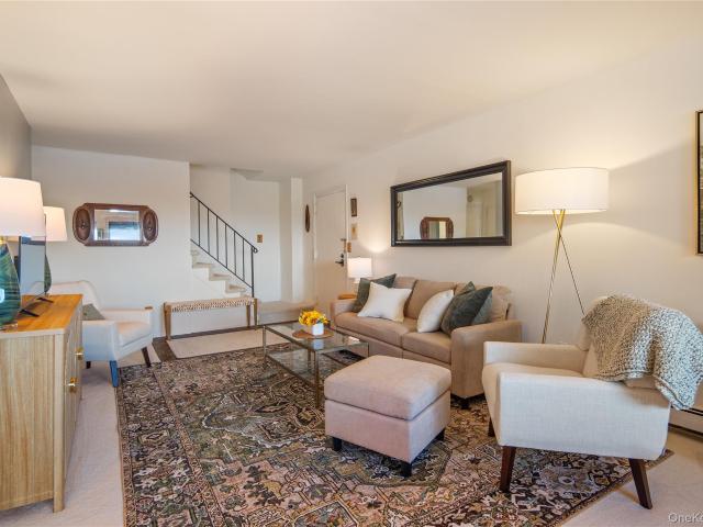 215 Kemeys Cove 215