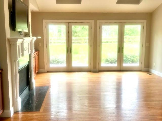 215 Horseshoe Drive