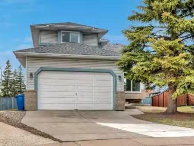 215 Hawktree Circle Nw, Calgary, AB, T3G 2Y6 house for sale.