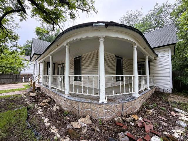 215 Heath Street