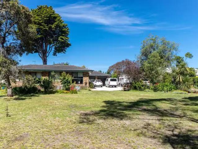215 Humphries Road, Frankston South, VIC 3199 House for Rent