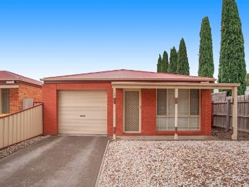 2/15 Odessa Court, Werribee VIC 3030 House For Rent | Domain