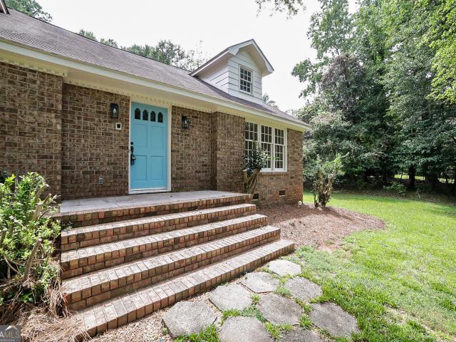 215 Lenox Road