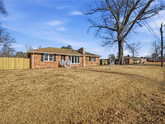215 Leonard RD