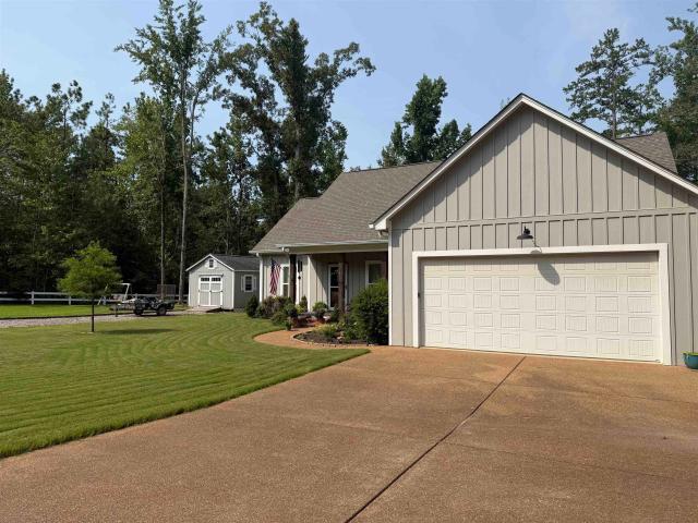 215 miss abby lane ln