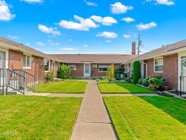 215 N 42nd Ave, Yakima, WA 98908 | MLS #25 2654