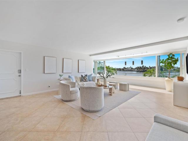 215 N Birch Road, 2b, Fort Lauderdale, FL