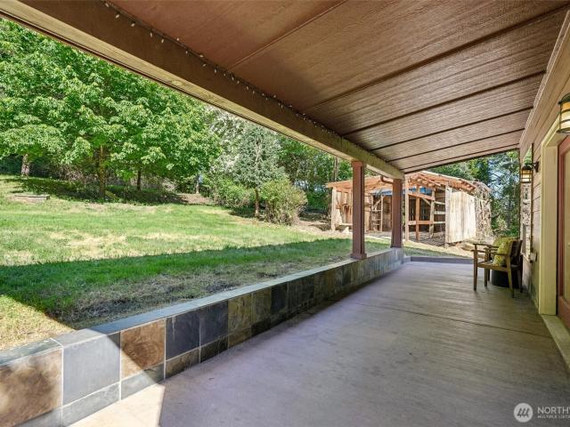 215 NE 386th Street