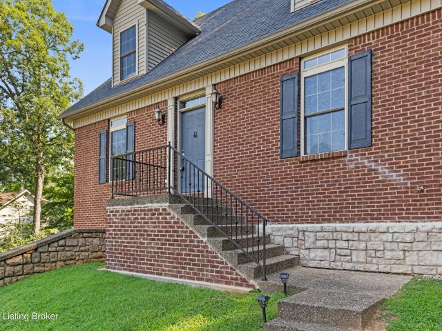 215 S Parkside Dr