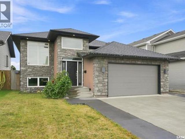 215 Padget Crescent, Saskatoon, SK, S7W 0H4 house for sale | Listing ID SK046022 | Royal LePage