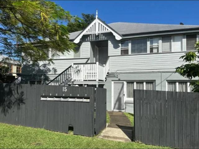 2/15 Phelan St