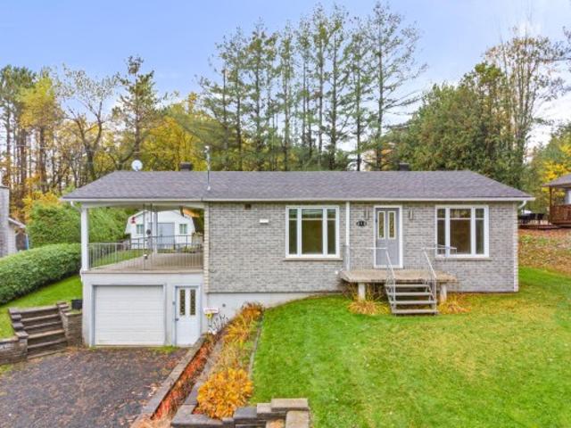 215 Rue De L'Église, Saint François Xavier De Brompton, QC, J0B 2V0 house for sale | Listing ID 9266 | Royal LePage