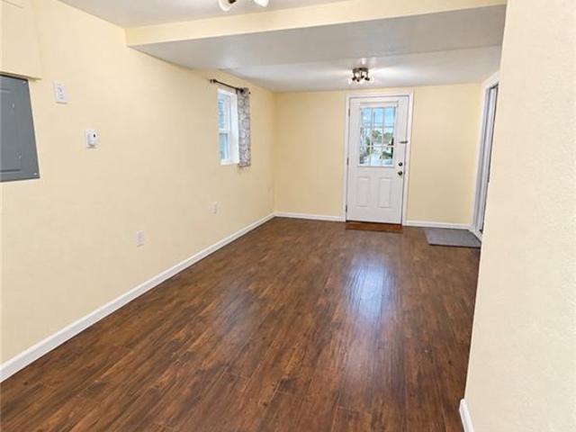 215 W 8th Street