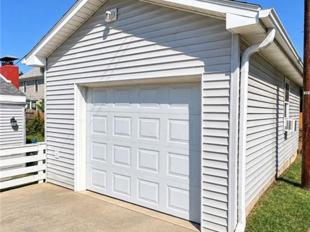 215 W Jenkins Street