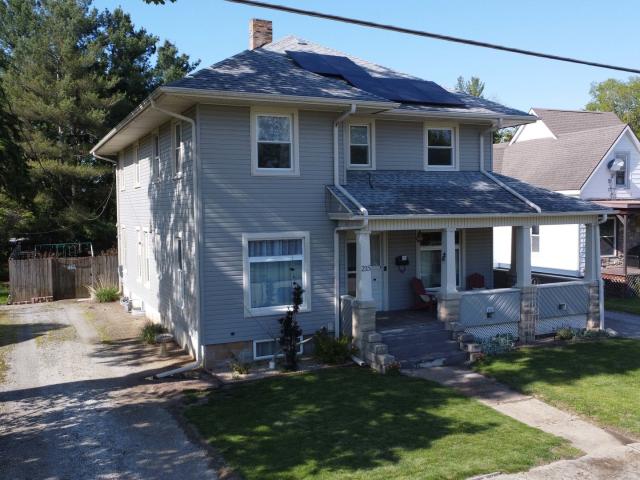 215 W Jones Street