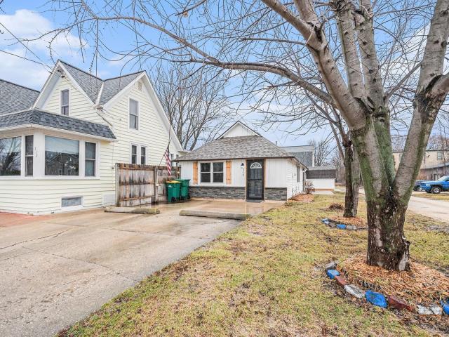 215 W Main Street