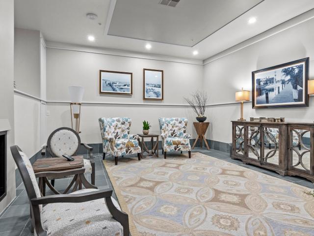 215 Washington Street # 2F