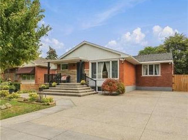 215 West 33Rd Street, Hamilton, ON, L9C 5J4 house for sale | Listing ID 40865 | Royal LePage