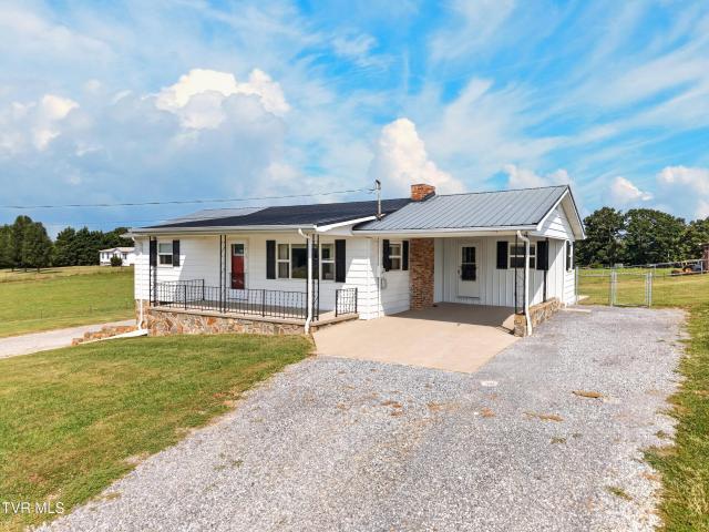 215 White Sands Road