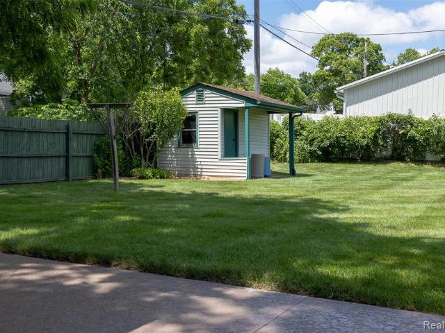 215 White Street