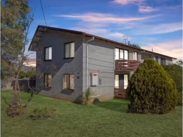 2/15 Yass Road, Queanbeyan Apartment for rent Listed by Prope.