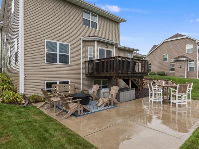 21651 N Weather Edge Cir