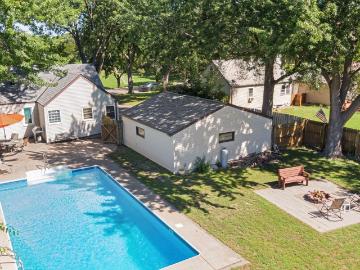 2166 Oakwood Drive